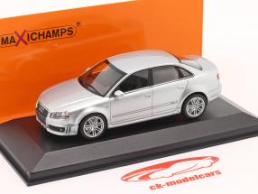 Audi RS4 year 2004 silver metallic 1:43 Minichamps
