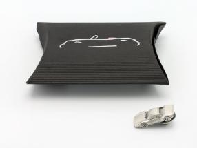 Pin Porsche 904 GTS plata