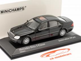 Mercedes-Benz S-Klasse (W220) Baujahr 1998 schwarz 1:43 Minichamps