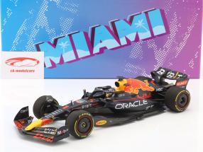 M. Verstappen Red Bull RB18 #1 vencedora Miami GP Fórmula 1 Campeão mundial 2022 1:18 Minichamps