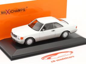 Mercedes-Benz 560 SEC (C126) Année de construction 1986 blanc 1:43 Minichamps