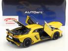 Lamborghini Aventador LP750-4 SV anno di costruzione 2015 giallo 1:18 AUTOart