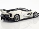 Ferrari FXX-K Evoluzione #70 Bouwjaar 2018 wit metalen / zwart 1:18 Bburago