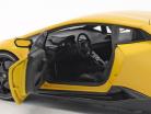 Lamborghini Huracan Performante Opførselsår 2017 perle gul 1:18 AUTOart
