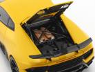 Lamborghini Huracan Performante année de construction 2017 perle jaune 1:18 AUTOart