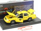Ford Crown Victoria 出租车 建造年份 2008 电影 John Wick 2 (2017) 黄 1:43 Greenlight