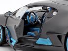 Bugatti Divo Год постройки 2018 коврик серый / светло-голубой 1:18 Bburago