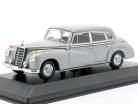 Mercedes-Benz 300 (W186) Opførselsår 1951 lysegrå 1:43 Minichamps