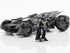 Batmobile con Batman cifra film Justice League (2017) grigio 1:24 Jada Toys