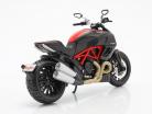 Ducati Diavel Carbon sort / rød 1:12 Maisto