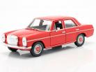 Mercedes-Benz 220/8 (W115) rood 1:24 Welly