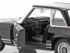 Mercedes-Benz 230 SL (W113) Hardtop Bouwjaar 1963 zwart 1:24 Welly