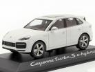 Porsche Cayenne Turbo S E-Hybrid Byggeår 2019 carrara hvid 1:43 Minichamps