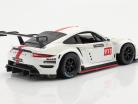 Porsche 911 RSR GT #911 Wit / rood 1:24 Bburago