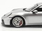Porsche 911 (992) GT3 2021 GT prata metálico com Mostruário 1:18 Minichamps