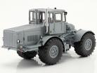 Kirovets K-700 tractor Año de construcción 1962-1975 gris 1:32 Schuco