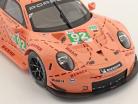 Porsche 911 (991) RSR #92 Clase Ganador LMGTE 24h LeMans 2018 Pink Pig 1:18 Ixo