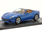 Ferrari California T Baujahr 2014 mit Vitrine blau metallic 1:43 Altaya