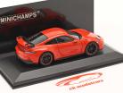 Porsche 911 (992) GT3 Año de construcción 2020 lava naranja 1:43 Minichamps