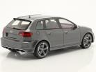Audi RS3 (8P) Sportback Año de construcción 2011 Daytona gris 1:18 DNA Collectibles