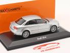 Audi RS4 bouwjaar 2004 zilver metalen 1:43 Minichamps