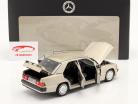 Mercedes-Benz 190 E 2.3 - 16 (W201) 建设年份 1984-88 烟银 1:18 Norev