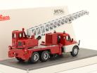 Tatra T148 pompiers camion grue rouge / blanche 1:87 Schuco