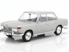 BMW 2000 Tilux (Type 121) Byggeår 1966 sølv 1:18 Model Car Group