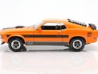 Ford Mustang Mach 1 year 1970 orange 1:18 Maisto