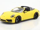 Porsche 911 (992) Targa 4 GTS Baujahr 2021 racing gelb 1:18 Minichamps