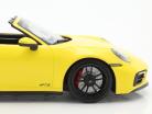 Porsche 911 (992) Targa 4 GTS Год постройки 2021 racing желтый 1:18 Minichamps