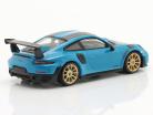 Porsche 911 GT2 RS Weissach pakke RHD Miami blå 1:64 TrueScale