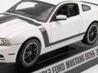 Ford Mustang Boss 302 2013 weiss / schwarz 1:18 ShelbyCollectibles / 2.Wahl