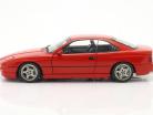 BMW 850 CSI (E31) Byggeår 1990 strålende rød 1:18 Solido