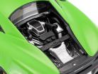 McLaren 570S Baujahr 2016 mantis grün mit schwarzen Rädern 1:18 AUTOart