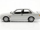 BMW 325i (E30) M-Paket 2 Byggeår 1988 sølv 1:18 KK-Scale
