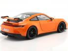 Porsche 911 (992) GT3 Baujahr 2022 gulf orange 1:18 Maisto