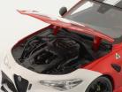 Alfa Romeo Giulia GTAm #99 Año de construcción 2020 alfa rojo / Blanco 1:18 Bburago