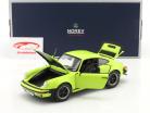 Porsche 911 Turbo 3.0 Byggeår 1976 lysegrøn 1:18 Norev