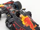 M. Verstappen Red Bull Racing RB16B #33 ganador Spa fórmula 1 Campeón mundial 2021 1:18 Minichamps