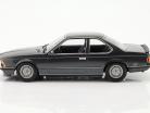 BMW 635 CSi Bouwjaar 1982 donker grijs metalen 1:18 Minichamps