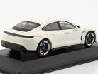 Porsche Taycan Turbo S Bouwjaar 2019 Carrara wit metalen 1:43 Minichamps