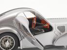 Bugatti Type 57 SC Atlantic Bouwjaar 1937 zilver metalen 1:18 Solido