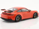 Porsche 911 (992) GT3 Anno di costruzione 2021 lava arancia / Nero cerchi 1:18 Minichamps