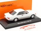 Mercedes-Benz 560 SEC (C126) Baujahr 1986 weiß 1:43 Minichamps