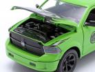 Dodge Ram 1500 ano de construção 2014 com figura Hulk 1:24 Jada Toys