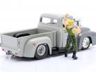 Ford F-100 year 1956 with figure Guile TV series Streetfighter 1:24 Jada Toys