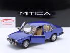 Alfa Romeo Alfetta Berlina 2000L Byggeår 1978 blå metallisk 1:18 Mitica