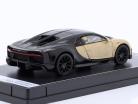 Bugatti Chiron Super Sport Année de construction 2021 or métallique / noir 1:64 Kinsmart
