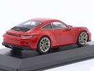 Porsche 911 (992) GT3 Touring 2022 guardias rojo / dorado llantas 1:43 Minichamps